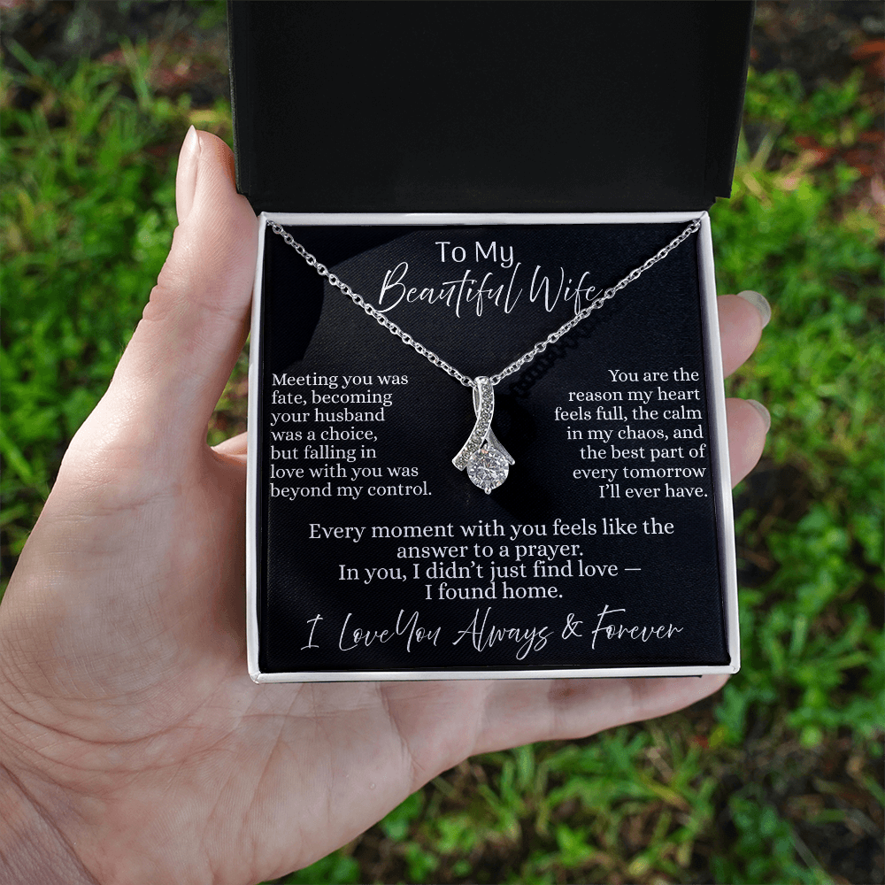 To My Beautiful Wife | Allurring Beauty Necklace - On Black Card